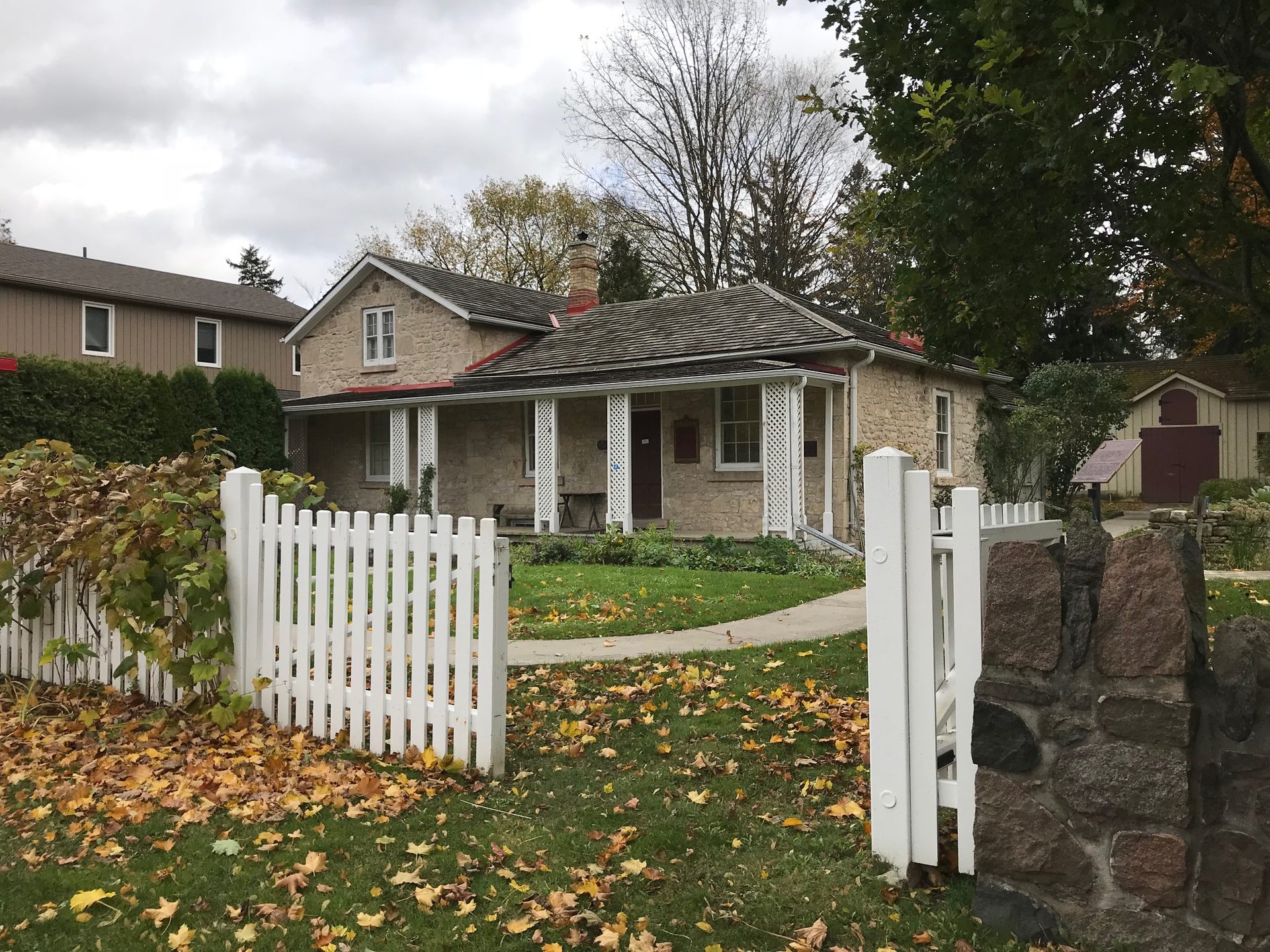 McCrae house and memorial gardens (by Sal Mangione) - 06.jpg